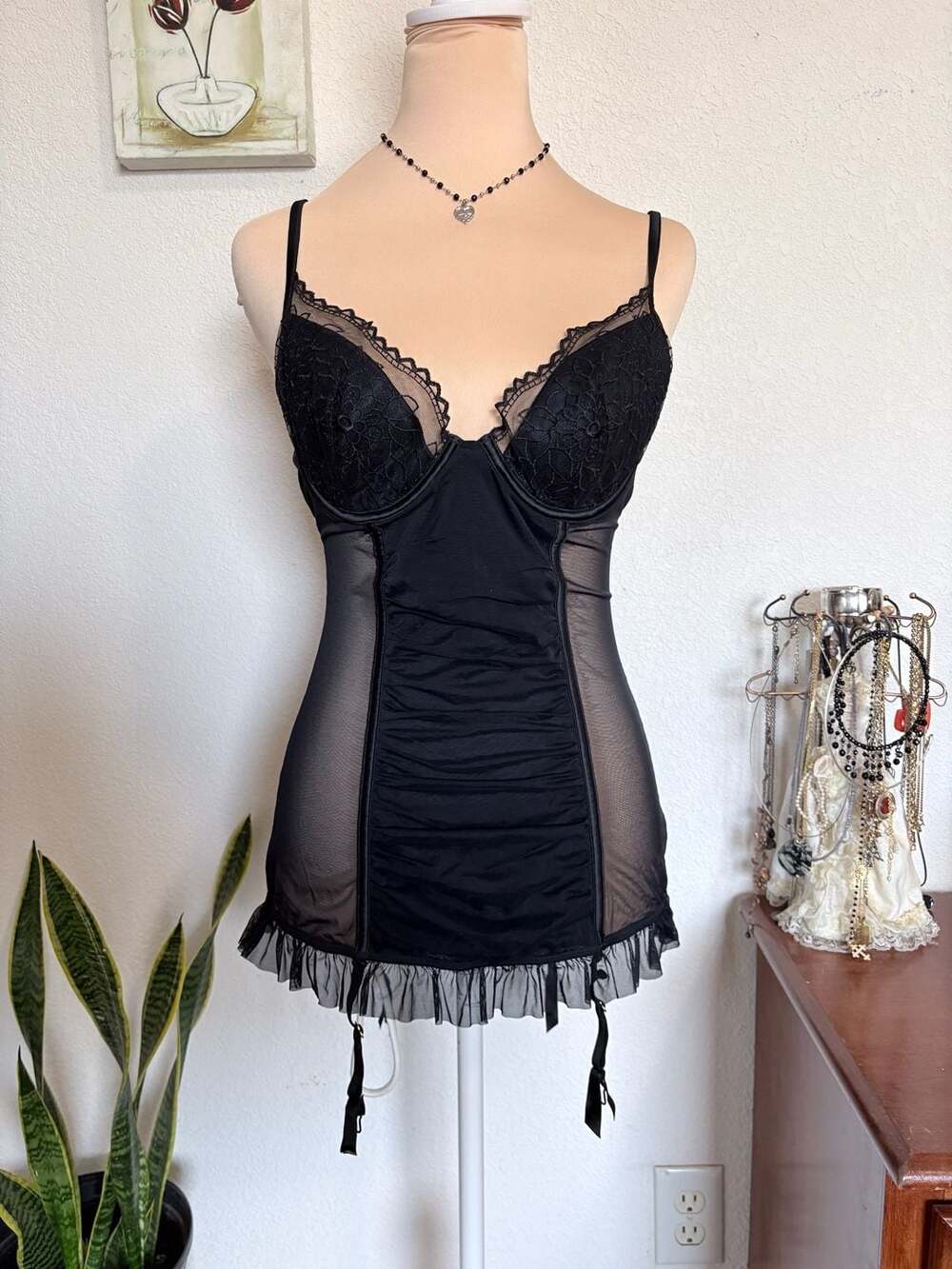 Victoria's Secret Black Lace Corset Bustier Size 34B Garter Straps